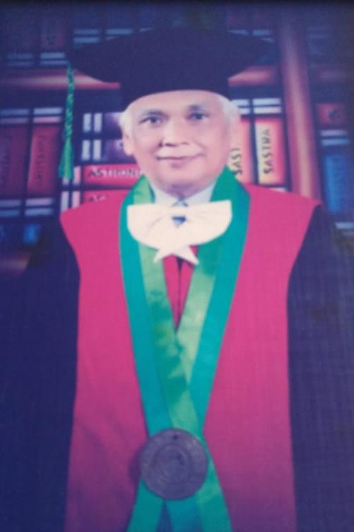 Prof. Dr. Muchlisyam, M.Si., Apt
