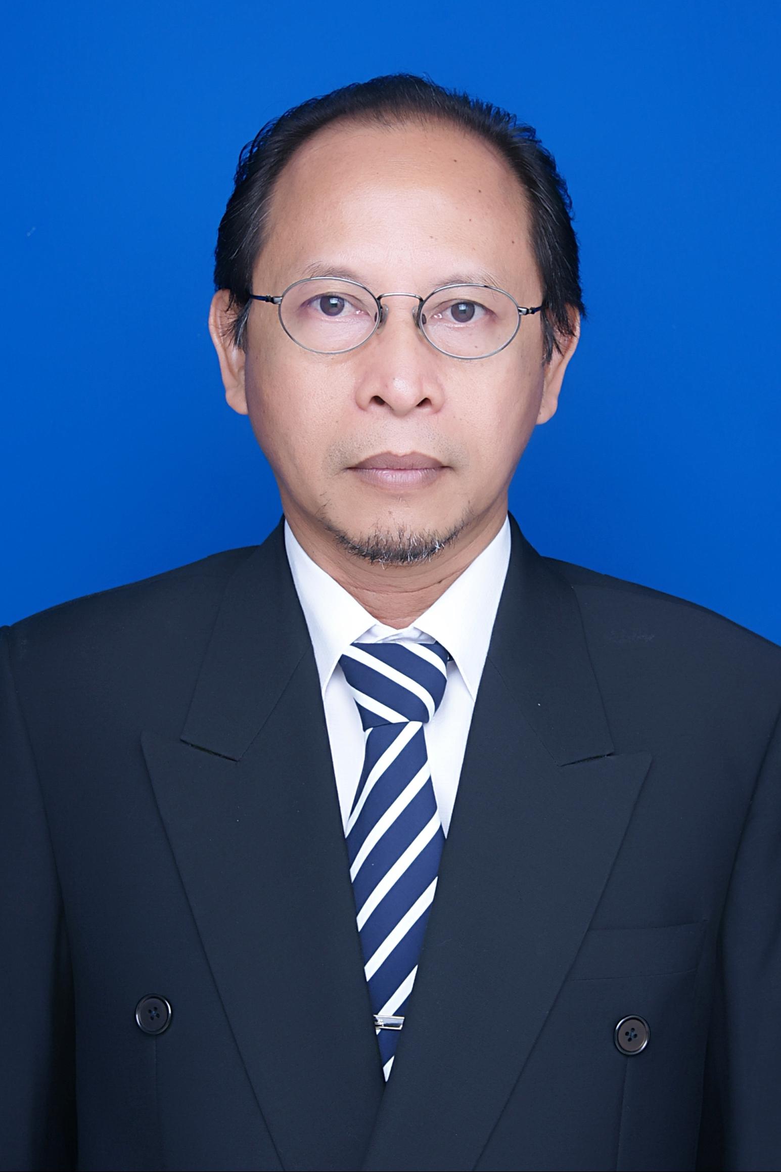 Prof. Dr. Drs. Wiryanto, MS., Apt