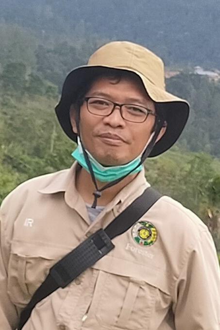 Dr.  Ir. Bejo Slamet, S.Hut, M.Si, IPM