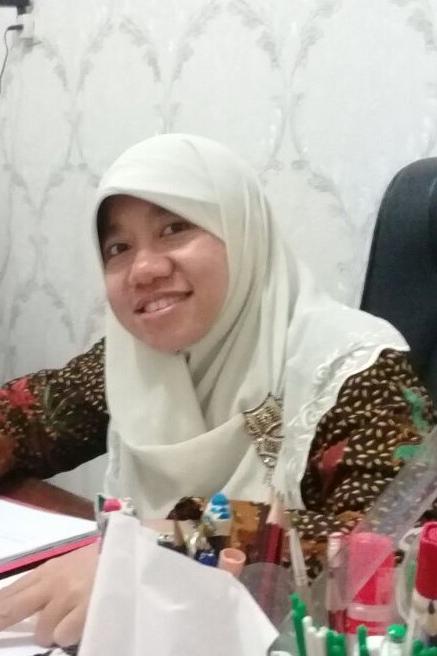 Dr. Desvi Yanti Mukhtar, S.Psi., M.Si., Psikolog